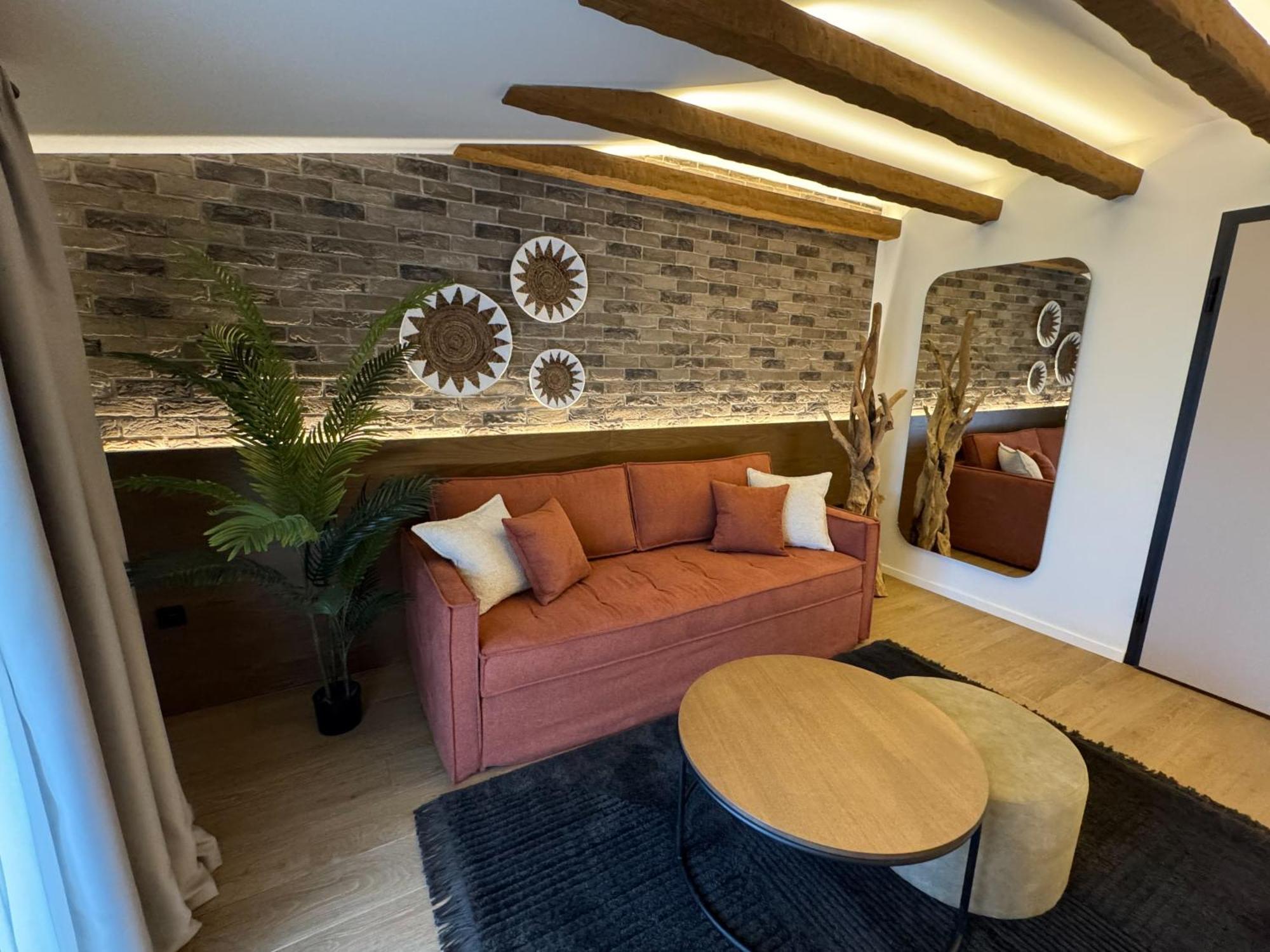 Urban Gem In The Heart Of Naoussa A Stylish Escape Apartamento Naousa  Exterior foto